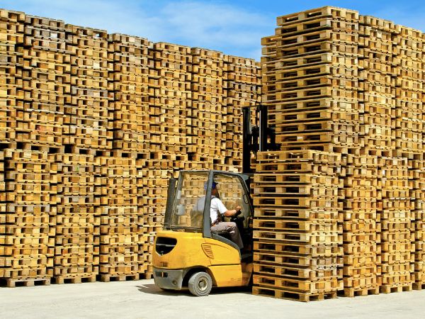 Pallet impilati e pallet incrociati